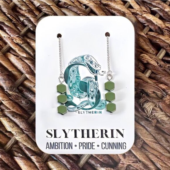 New Silver-Tone & Green "Slytherin" (Harry Potter) Geometric Threaders (Ver 22) - Picture 1 of 10